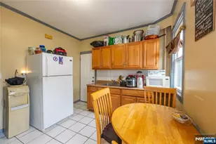129 Howard Ave, Passaic, NJ 07055 - Photo 10