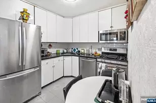 2000 Linwood Ave 6C, Fort Lee, NJ 07024 - Photo 2