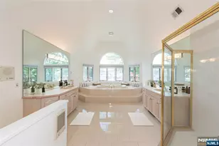 5 Williams Crest, Park Ridge, NJ 07656 - Photo 20