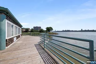 200 Grand Cove Way 3L, Edgewater, NJ 07020 - Photo 28
