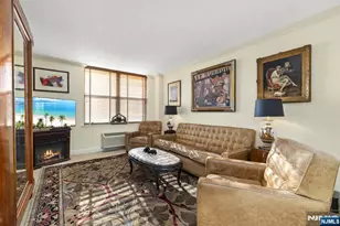 200 Grand Cove Way 3L, Edgewater, NJ 07020 - Photo 24