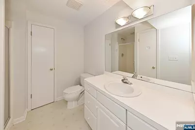 47 Bentley Drive, Franklin Lakes, NJ 07417 - Photo 22