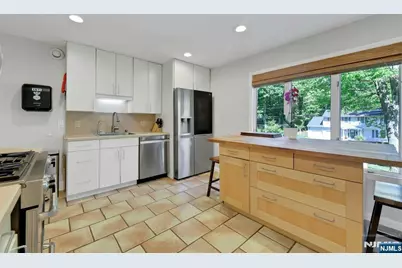 962 Pines Terrace, Franklin Lakes, NJ 07417 - Photo 16