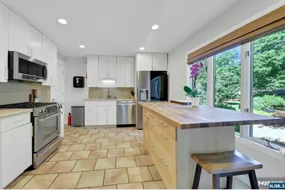 962 Pines Terrace, Franklin Lakes, NJ 07417 - Photo 14