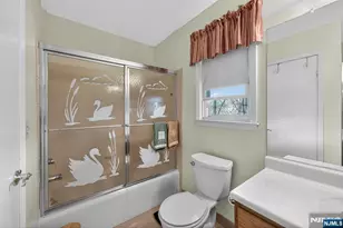 7 Chicopee Dr, Wayne, NJ 07470 - Photo 28