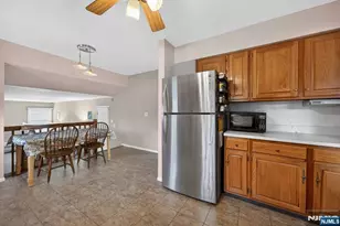 7 Chicopee Dr, Wayne, NJ 07470 - Photo 10