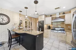 81 S 5th St, Park Ridge, NJ 07656 - Photo 12