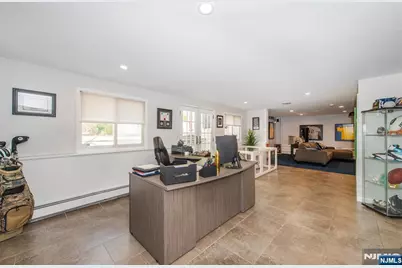 6 Melissa Drive, Totowa, NJ 07512 - Photo 32