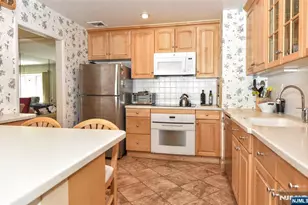 31 Susan Ave, Midland Park, NJ 07432 - Photo 12