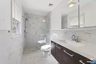 1073 Allessandrini Ave, New Milford, NJ 07646 - Photo 14