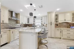 1073 Allessandrini Ave, New Milford, NJ 07646 - Photo 4