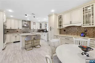 1073 Allessandrini Ave, New Milford, NJ 07646 - Photo 8
