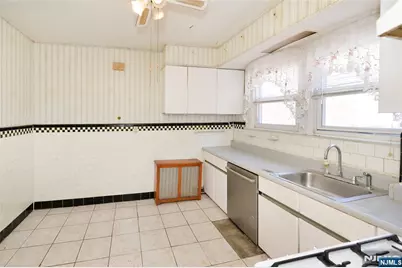 7501 3rd Avenue, North Bergen, NJ 07047 - Photo 24