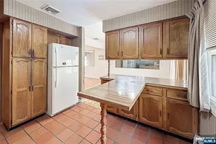 142 Valley View Dr, Rockaway Township, NJ 07866 - Photo 12