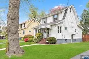 121 Hillside Ave, Teaneck Township, NJ 07666 - Photo 30