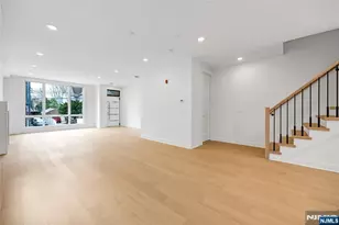 49 Lincoln Ave, Cliffside Park, NJ 07010 - Photo 8