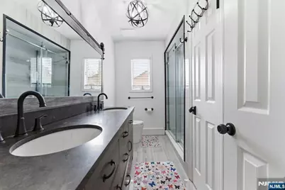 8 Danielle Drive, Wayne, NJ 07470 - Photo 14