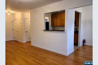 323 Willow Street 3M #3M, Teaneck Township, NJ 07666 - Photo 2