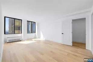 200 Winston 2417, Cliffside Park, NJ 07010 - Photo 18