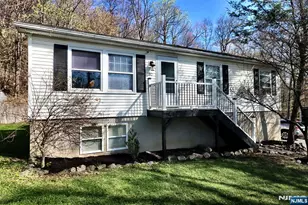 32 Panorama Dr, Sussex, NJ 07461 - Photo 1