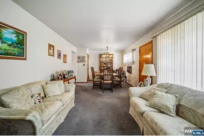 31 Michael Drive, Wayne, NJ 07470 - Photo 4