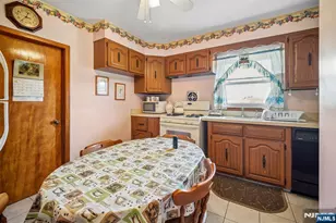 31 Michael Dr, Wayne, NJ 07470 - Photo 8