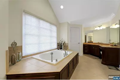 22 Meadow Lake Drive, Mahwah, NJ 07430 - Photo 32