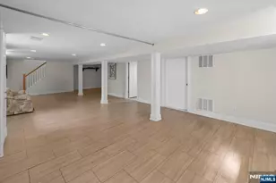 35 E Ridgewood Ave, Paramus, NJ 07652 - Photo 24