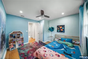 1 Hazley Ct, Rochelle Park Township, NJ 07662 - Photo 28