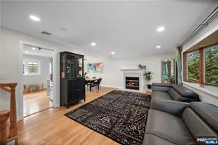 1 Hazley Ct, Rochelle Park Township, NJ 07662 - Photo 10