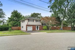 1 Hazley Ct, Rochelle Park Township, NJ 07662 - Photo 34