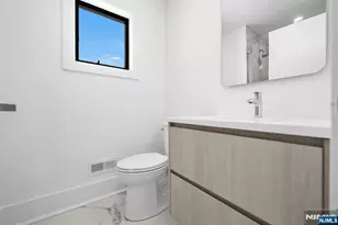 25 Garden Pl A, Edgewater, NJ 07020 - Photo 28