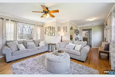9 Cottonwood Court, Hardyston Township, NJ 07460 - Photo 8