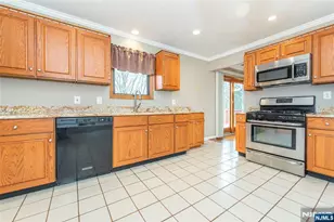 1 Old Timbers Ct, Roxbury Township, NJ 07847 - Photo 10