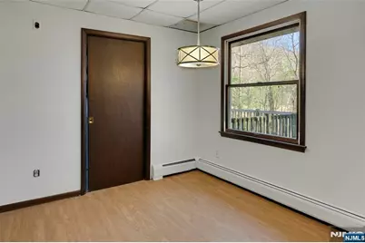 24 Deerhaven Lane, Jefferson Township, NJ 07435 - Photo 12