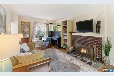 64 Davis Avenue, Hackensack, NJ 07601 - Photo 6