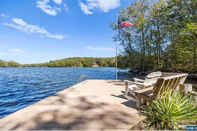 70 Harrison Lane, Bloomingdale, NJ 07403 - Photo 38
