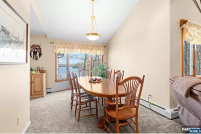 70 Harrison Lane, Bloomingdale, NJ 07403 - Photo 16