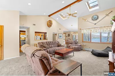 70 Harrison Lane, Bloomingdale, NJ 07403 - Photo 12