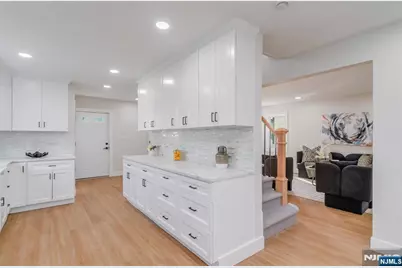 150 Hansbury Avenue, Newark, NJ 07112 - Photo 8