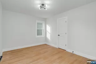 150 Hansbury Ave, Newark, NJ 07112 - Photo 18
