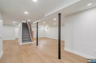 150 Hansbury Ave, Newark, NJ 07112 - Photo 14