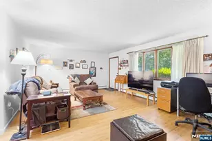 114 Van Dam Ave, Bloomingdale, NJ 07403 - Photo 4