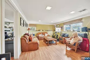 676 Rutgers Pl, Paramus, NJ 07652 - Photo 20