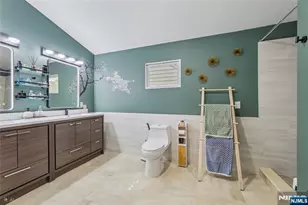 84 Center Ave, Little Falls Township, NJ 07424 - Photo 18