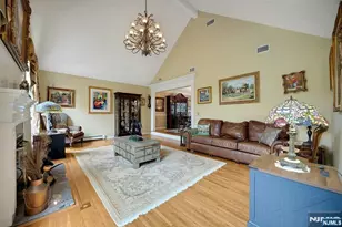 2 Crocker Mansion Dr, Mahwah, NJ 07430 - Photo 10