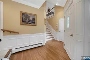 2 Crocker Mansion Dr, Mahwah, NJ 07430 - Photo 8