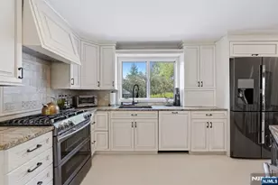38 Trautwein Crescent, Closter, NJ 07624 - Photo 12