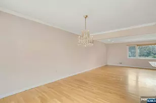 9 Hemlock Dr, Paramus, NJ 07652 - Photo 10