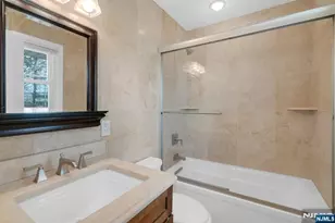 9 Hemlock Dr, Paramus, NJ 07652 - Photo 30